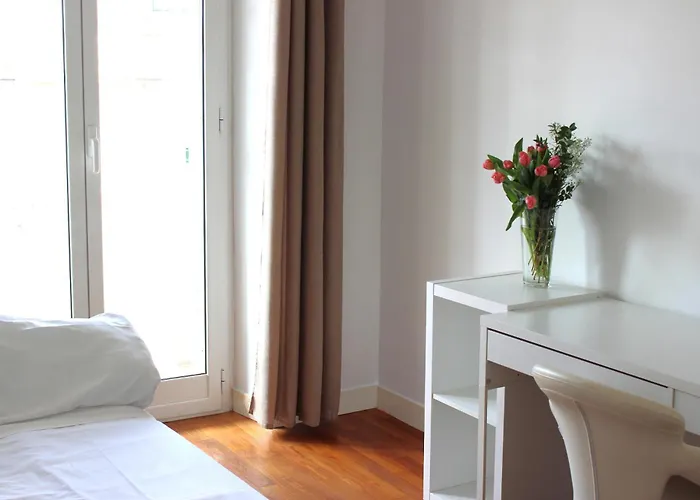 Luxury Apartment *